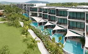 Le Meridien Phuket Mai Khao Beach Resort